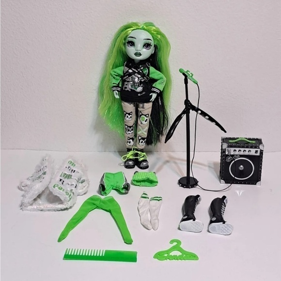 Shadow High Rainbow Vision Series 1 Harley Limestone Fashion Doll New - Picture 7 of 8